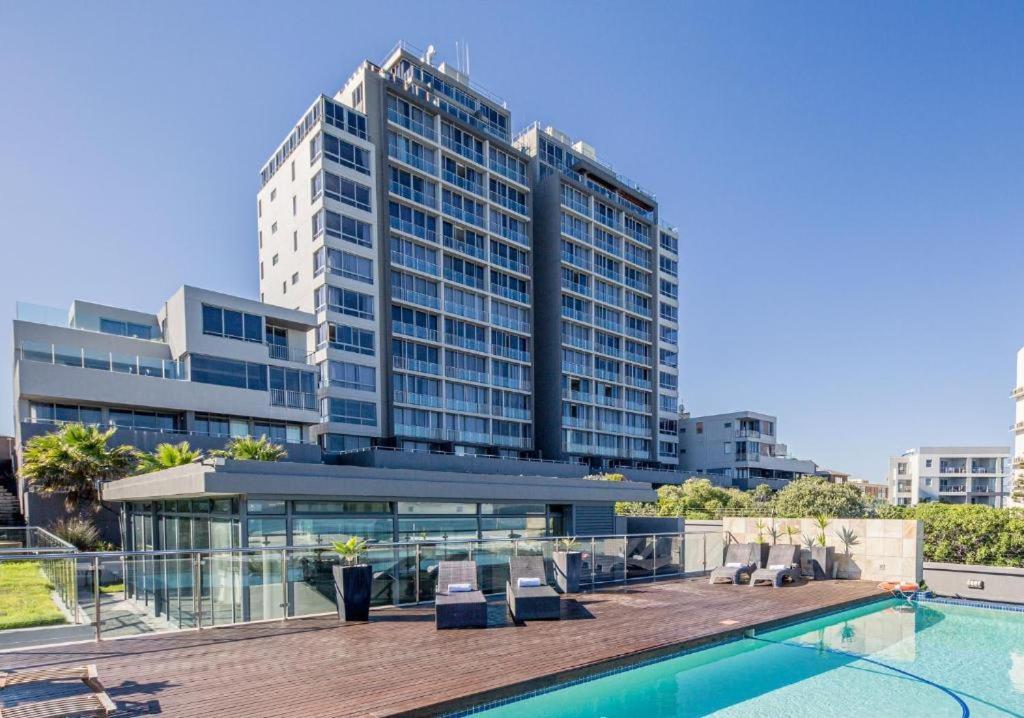 Infinity - Stunning 1 Bedroom Apartment With Sea & Mountain Views 블루버그스트랜드 외부 사진