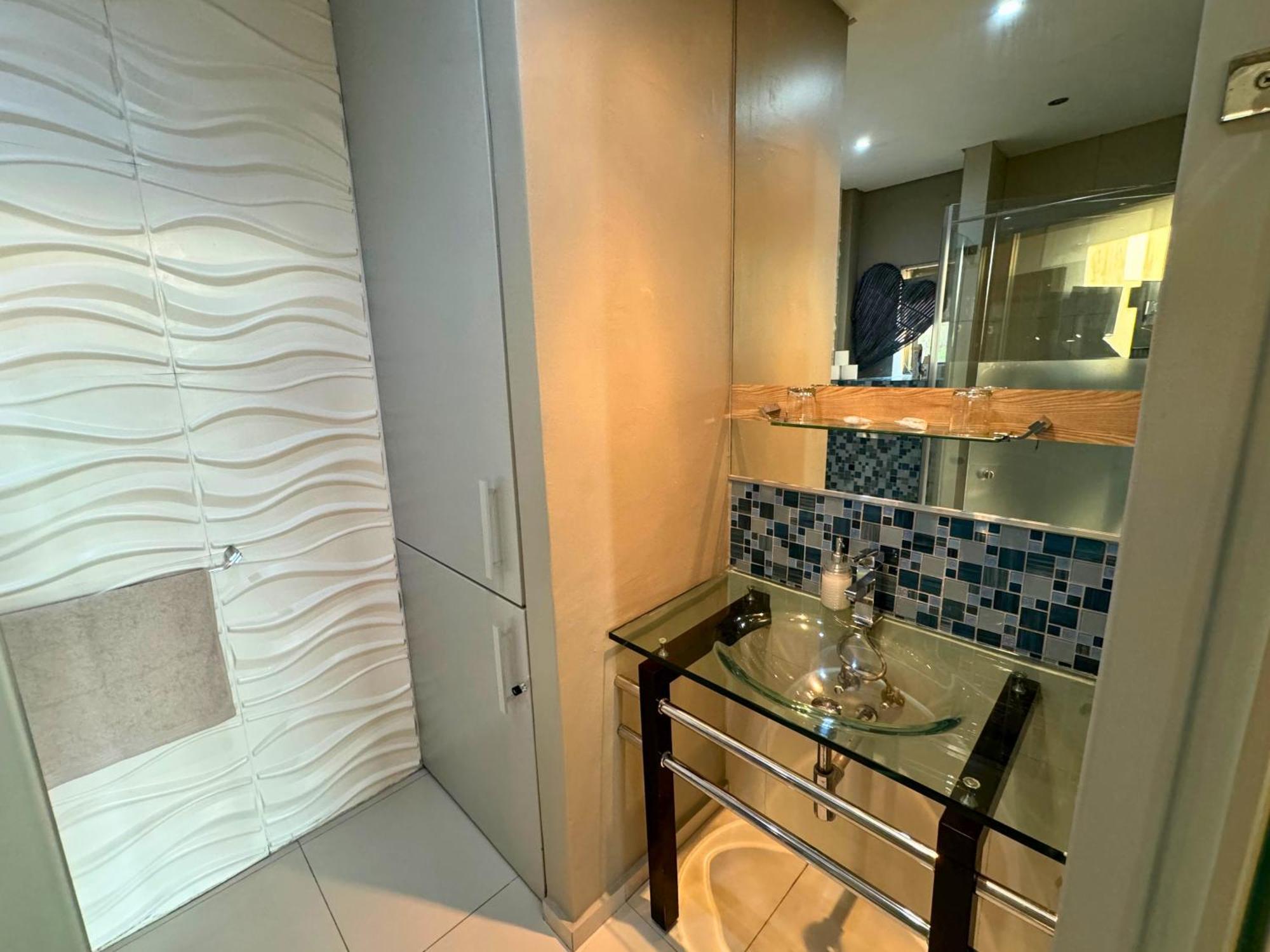 Infinity - Stunning 1 Bedroom Apartment With Sea & Mountain Views 블루버그스트랜드 외부 사진