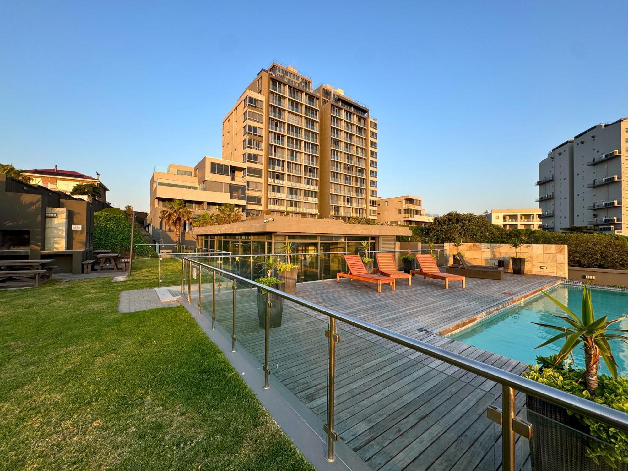 Infinity - Stunning 1 Bedroom Apartment With Sea & Mountain Views 블루버그스트랜드 외부 사진
