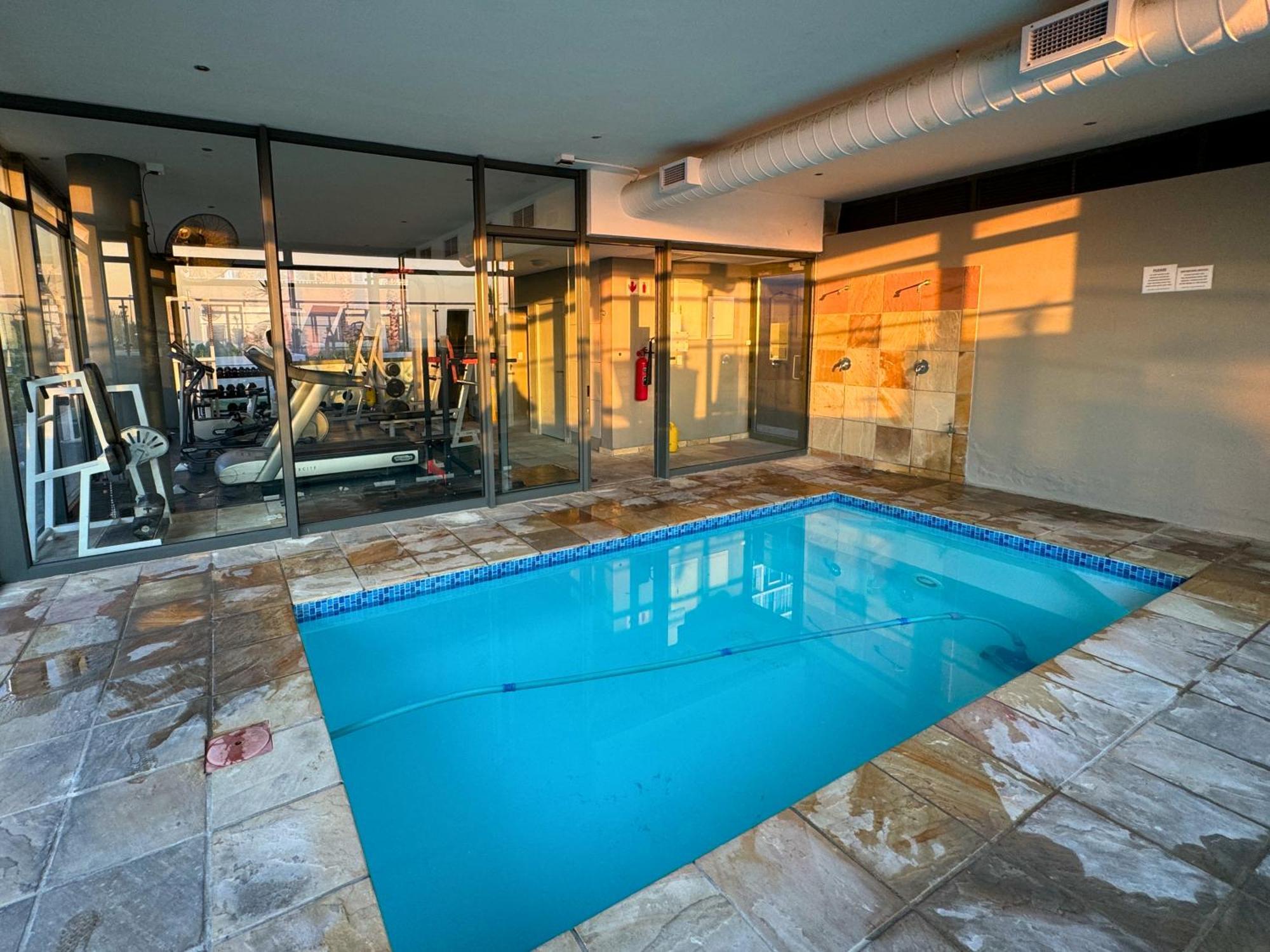 Infinity - Stunning 1 Bedroom Apartment With Sea & Mountain Views 블루버그스트랜드 외부 사진