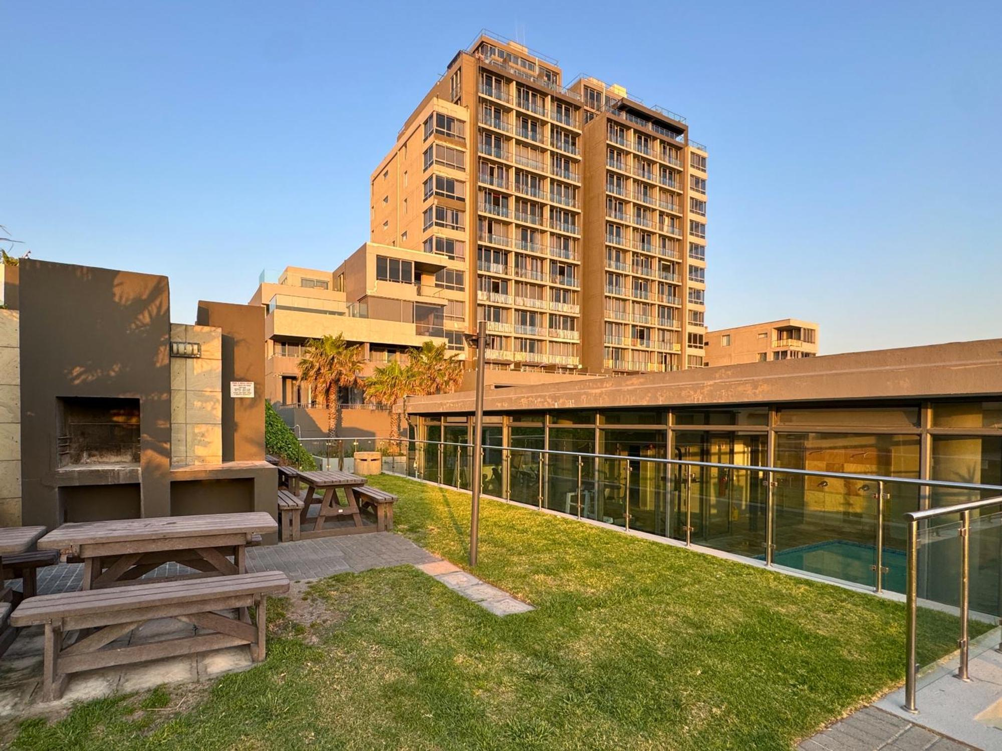 Infinity - Stunning 1 Bedroom Apartment With Sea & Mountain Views 블루버그스트랜드 외부 사진